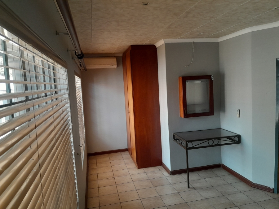 11 Bedroom Property for Sale in Bodorp North West